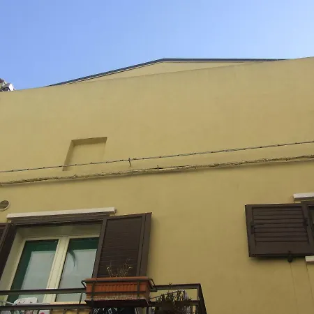Casa D'avalos *